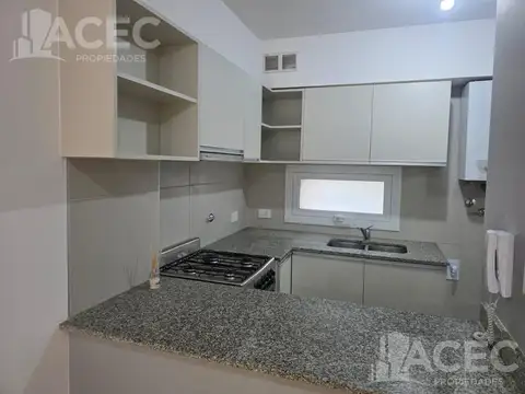 Santiago al 1400 - Piso 5º Dpto B con Cochera