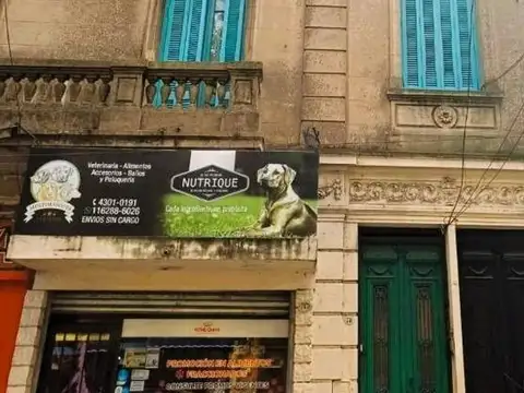DEPARTAMENTO DE 3 AMBIENTES 1ER. PISO POR ESCALERA