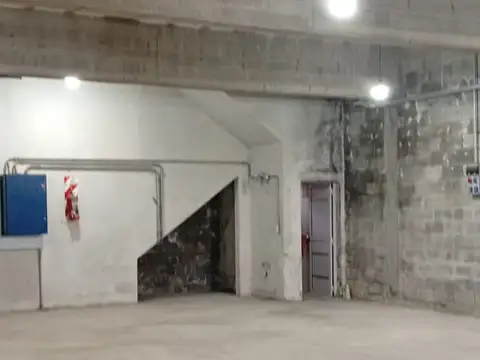 Galpon en Alquiler en Burzaco Este, $ 2.200.000