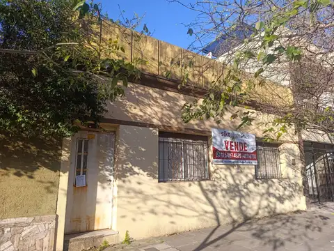 Casa lote propio Floresta 8.66 x 26 metros