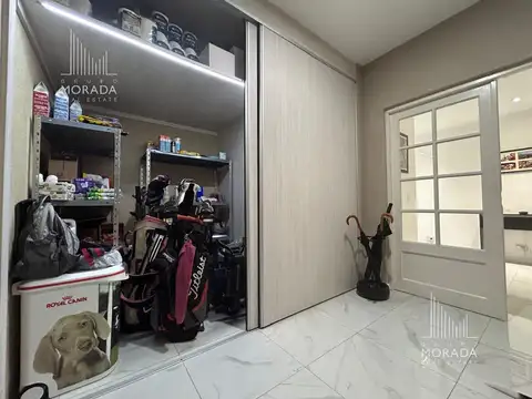 Casa 6 ambientes con 4 baños