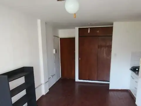 San Luis 300, Piso 7