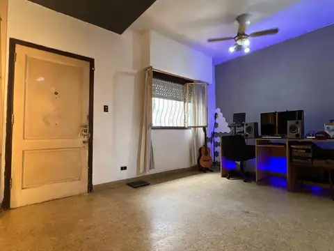 Depto Tipo Casa en Venta 40 años