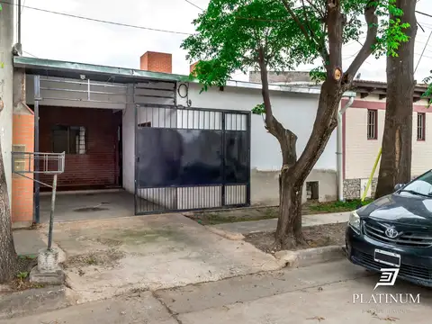 Casa en venta, apta a crédito de 3 dormitorios c/ cochera en Zona Sur, Salta Capital