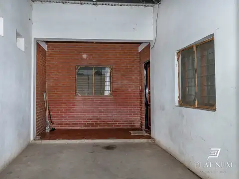 Casa 4 ambientes con 1 baño