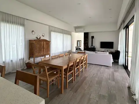 Casa en Venta en Countries y Barrios Cerrados en Lujan, USD 340.000