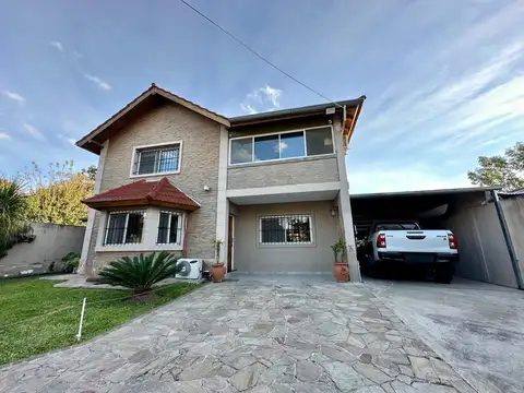 Dos casas en venta en el mismo lote - Parque Belén -   ID 5734