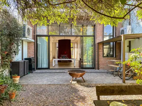 Casa en Venta de 4 ambientes amplios en  Martìnez Alto