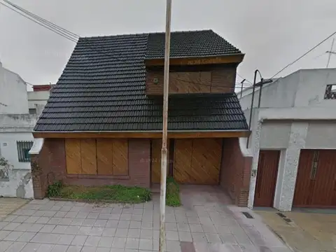 Ecuador e/ Charcas y Cabo Alberto Hugo Vacca