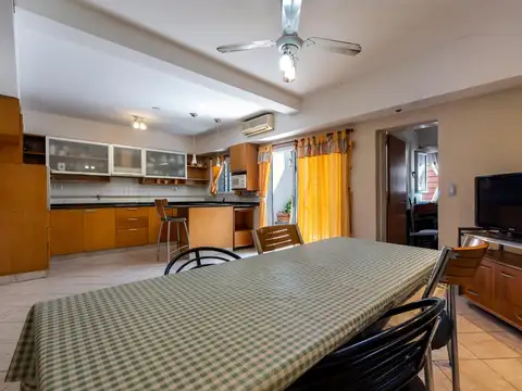 Casa 5 ambientes con 3 baños
