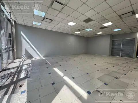 Local Comercial en Venta - EXCELENTE UBICACION CON JARDIN Y PATIO