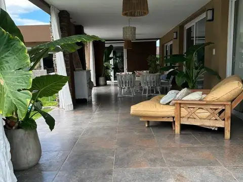 Casa en Venta en Zona Centro, USD 300.000