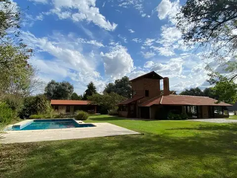 Casa en Praderas de Luján , es una Planta! 
