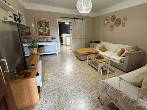 Casa 5 ambientes con 1 baño