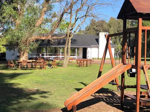 Venta en Estancia El Aduar Club de Chacras 2 has Bosque y Pampa, con mejoras