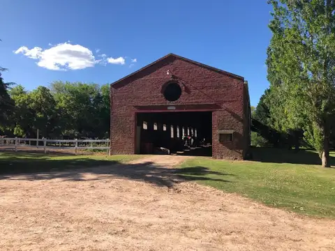 Venta en Estancia El Aduar Club de Chacras 2 has Bosque y Pampa, con mejoras