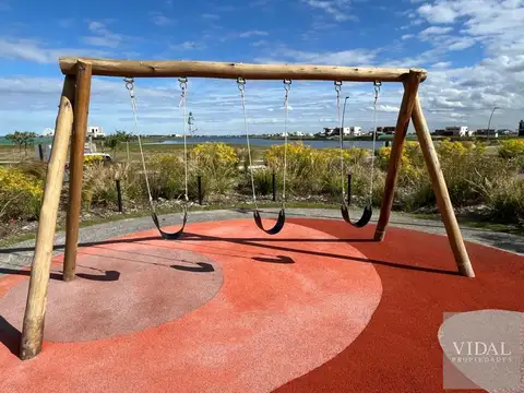Terreno lote al agua Amarras Puertos del Lago Escobar