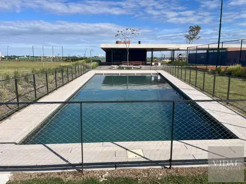 Terreno lote al agua Amarras Puertos del Lago Escobar