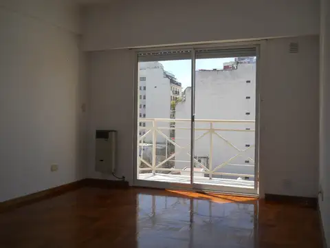 Rojas 1000, Piso 3