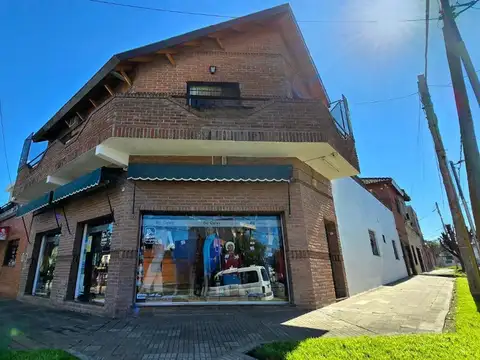 CASA 4 AMB C/ LOCAL Y FONDO DE COMERCIO + TERRAZA