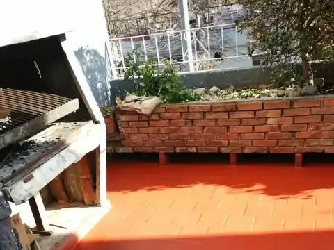 Depto Tipo Casa 2 ambientes con 1 baño