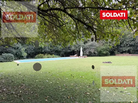 Casa en venta en Barrio Chico sobre lote de más de  2.500 m2 - excelente acceso - bajas expensas