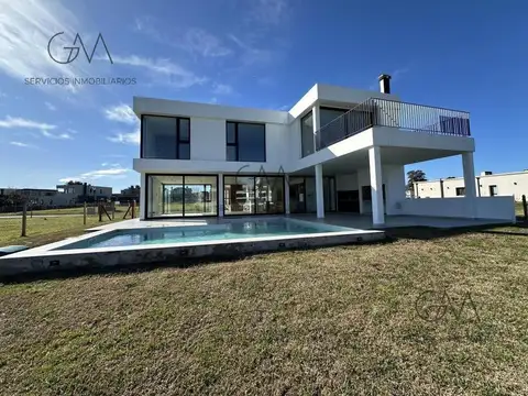 Av. Jorge Newbery 5050, B7600 Mar del Plata, Provincia de Buenos Aires, Argentina, Mar Del Plata, Buenos Aires, Argentina.