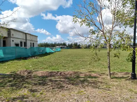 Venta Terreno / Lote interno en Haras Del Sur III