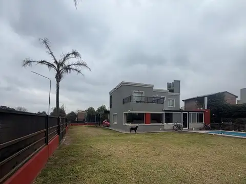 Casa en Venta en Roldan, USD 210.000