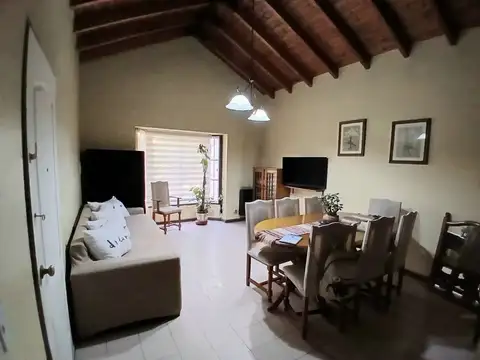 Casa en Venta en Barrio Jardin Luzuriaga, USD 100.000