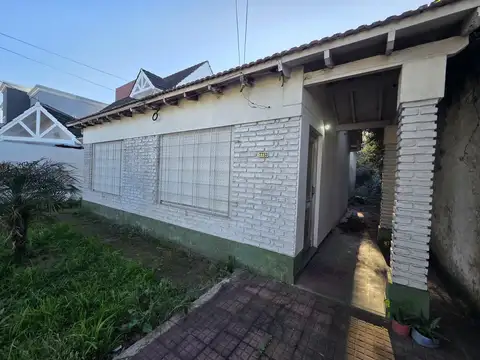 Casa en venta a refaccionar en 519 bis entre 172 y 173