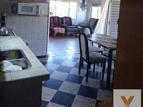 Casa 3 ambientes con 1 baño