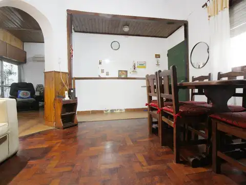 Depto Tipo Casa en Venta de 5 ambientes