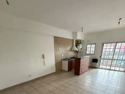 Departamento en Esc.-Centro con Cochera