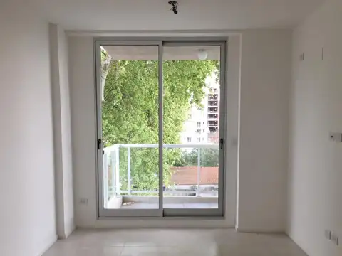 Importante  Departamento de 3 ambientes con cochera