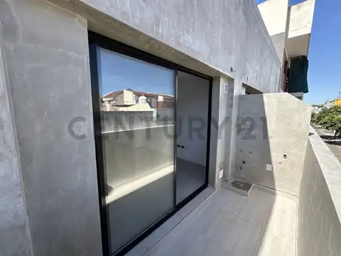 VENTA - MONOAMBIENTE - BALCÓN A ESTRENAR EN MONTE CASTRO