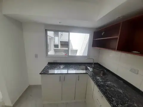 Depto Tipo Casa en Alquiler 1 año