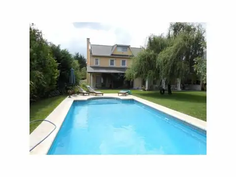 Casa en Venta en Septiembre, Countries y Barrios Cerrados en Escobar