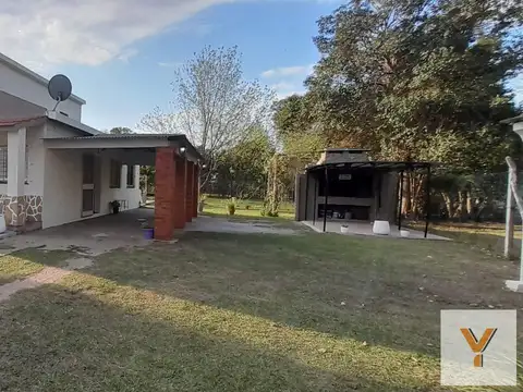 Casa en venta - 3 Dormitorios 1 Baño - 782Mts2 - Mercedes