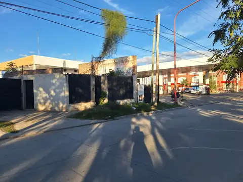 Venta de terreno con cochera sobre Colón y Formosa