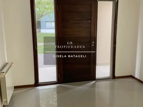 Casa 4 ambientes con 4 baños