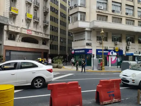 Sarmiento 900