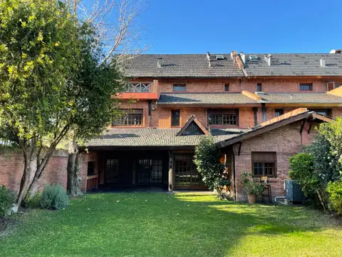 CASA EN VENTA EN MARTINEZ