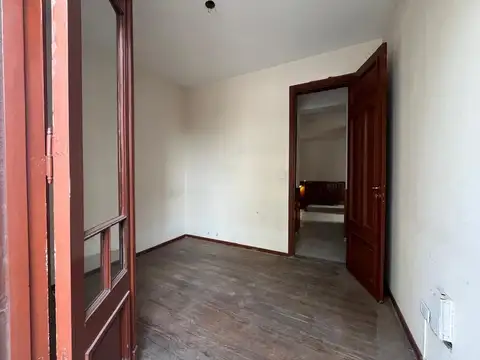 Oficina 4 ambientes con 2 baños