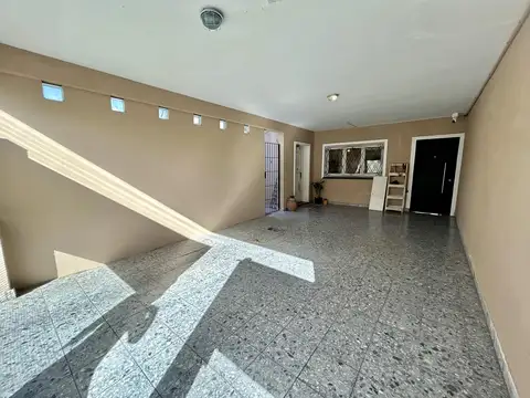 Casa en Venta en Villa Adelina, USD 250.000