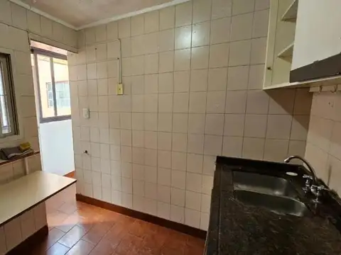Depto Tipo Casa en Alquiler de 4 ambientes