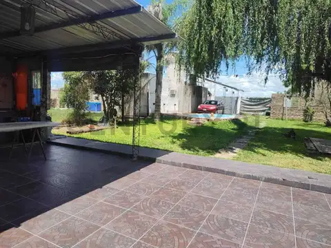 Casa 3 ambientes con 2 baños