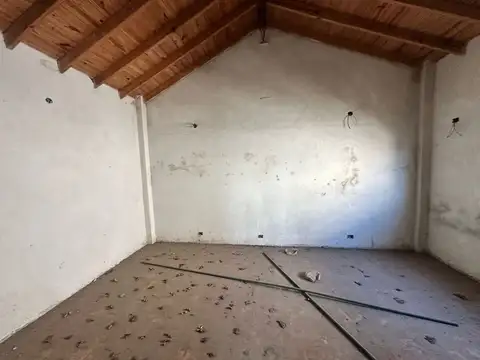 LOTE CON 4 CONSTRUCCIONES TIPO DUPLEX EN VENTA