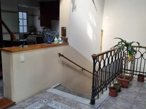 Depto Tipo Casa en Venta 63 años
