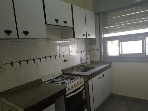 Alquiler- 1 Ambiente, Cocina Separada, Baño- Sin Expensas-ma